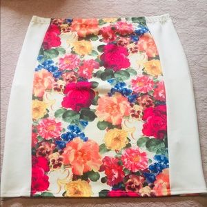 Boohoo Floral pencil skirt